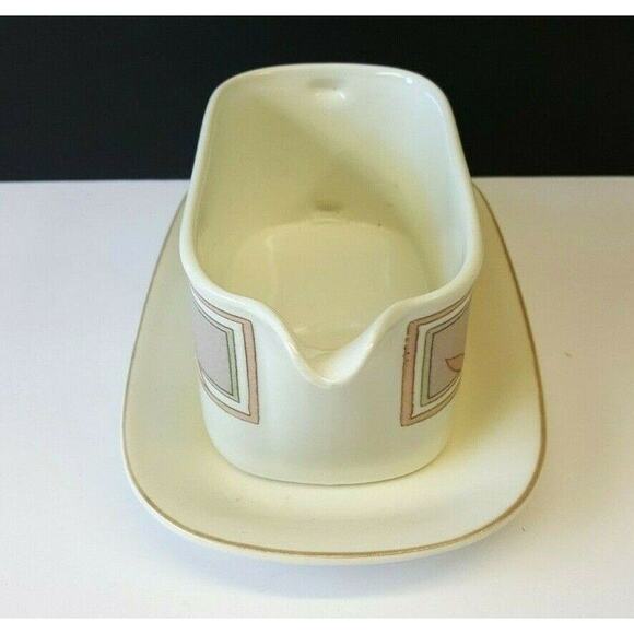 Mikasa Intaglio Meadow Sun 8" Gravy Boat w/ Detached Underplate CAC02 pink taupe - Picture 3 of 9